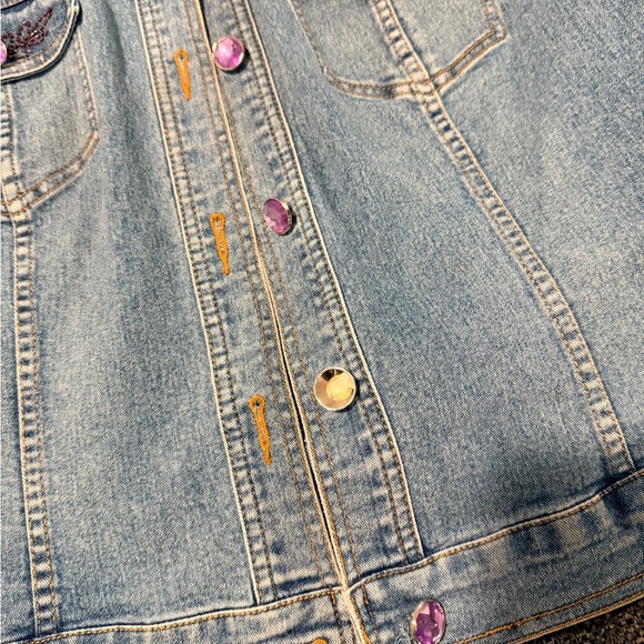 Embroidered Women's Boot Cut Jeans - Picture 5 of 7